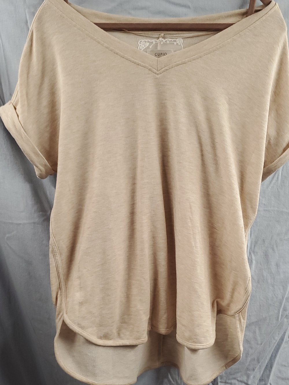 Cupio Light Beige V-Neck Short Sleeve Top